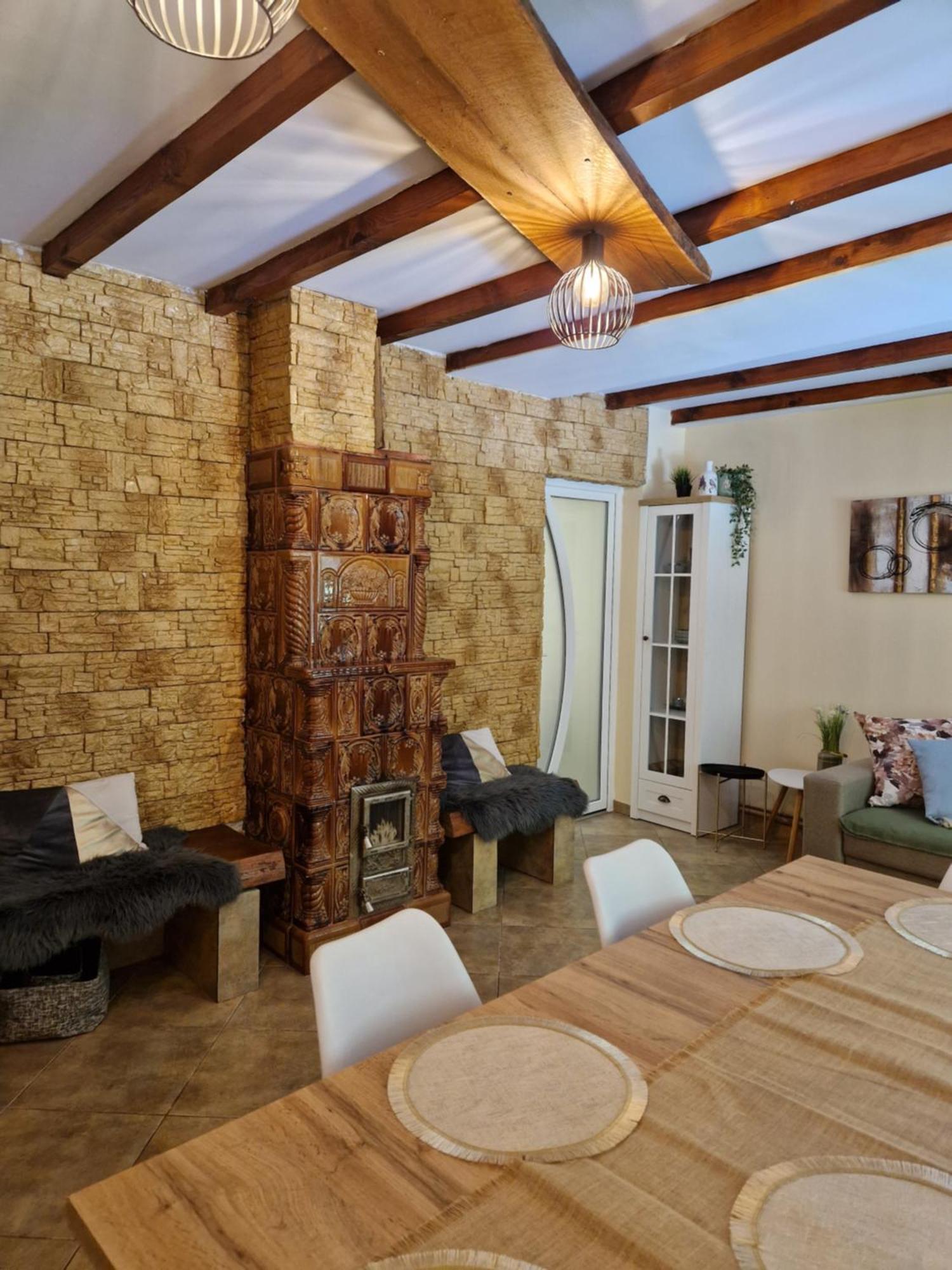 Casa Ada Villa Arpasu de Sus Phòng bức ảnh